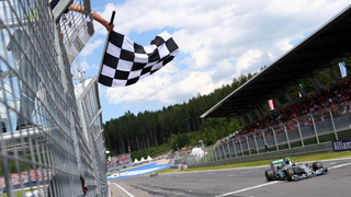 F1 Mandates Digital Checkered Flag for 2019 After Officiating Mishap That Ended Canadian Grand Prix Early